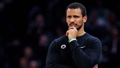 开云登录-凯尔特人放走15+11猛将！中锋位置惨到离谱，下赛季或追悔莫及